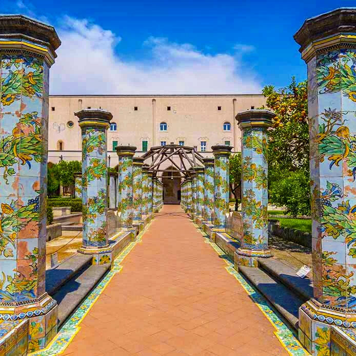 Chiostro di Santa Chiara Chiostro di Santa Chiara